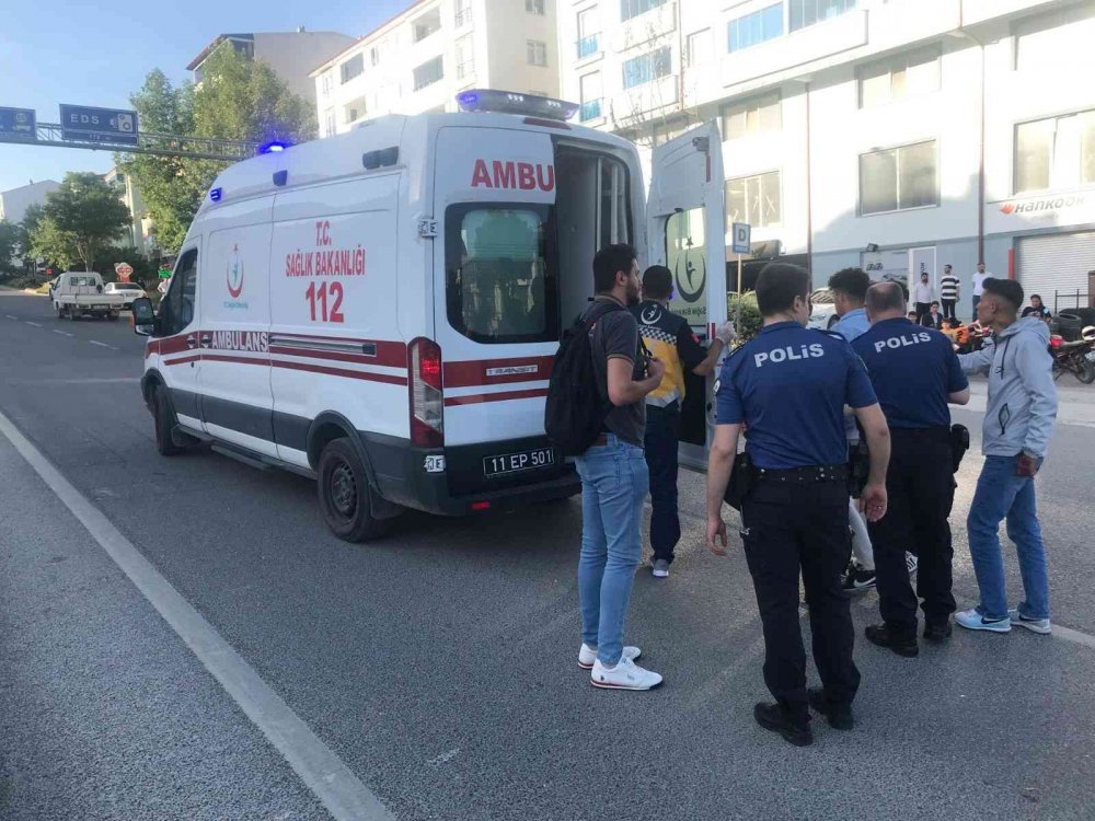 Gençlik Merkezi önünde kaza