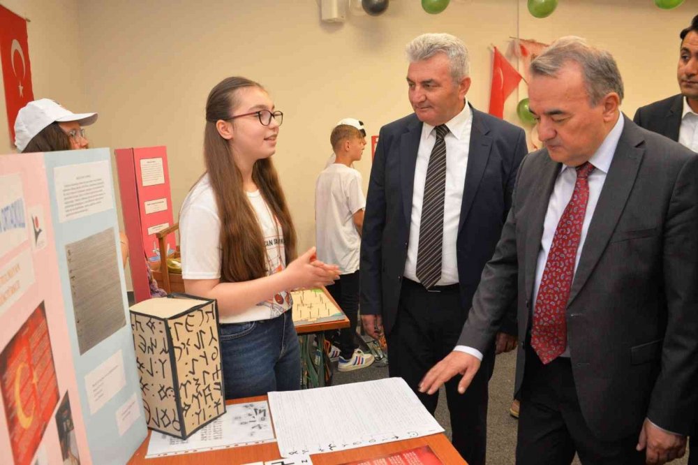 Bozüyük’te ortaokul öğrencilerinden bilim fuarı