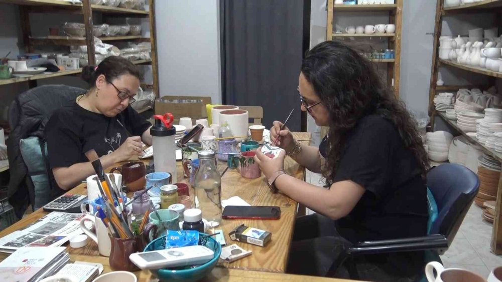 İznik’in seramik tabakları Amerika’da sofraları süslüyor