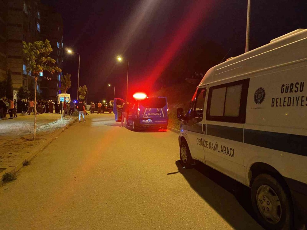 Baba dehşet saçtı, 2 oğlunu bıçakladı