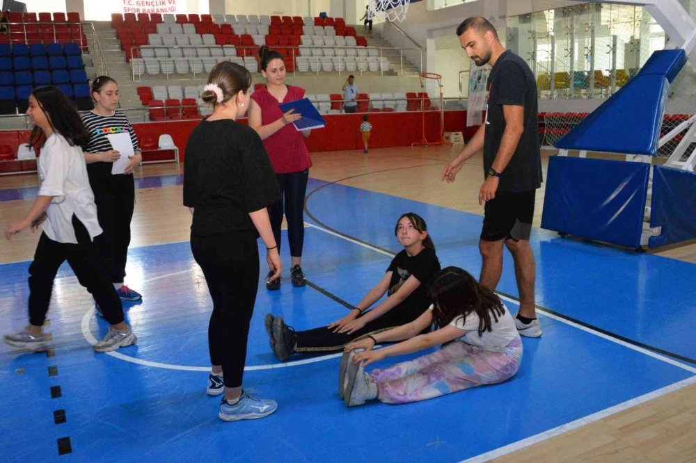 Bozüyük’te öğrenciler yetenekli oldukları spor branşına yönlendirilecek