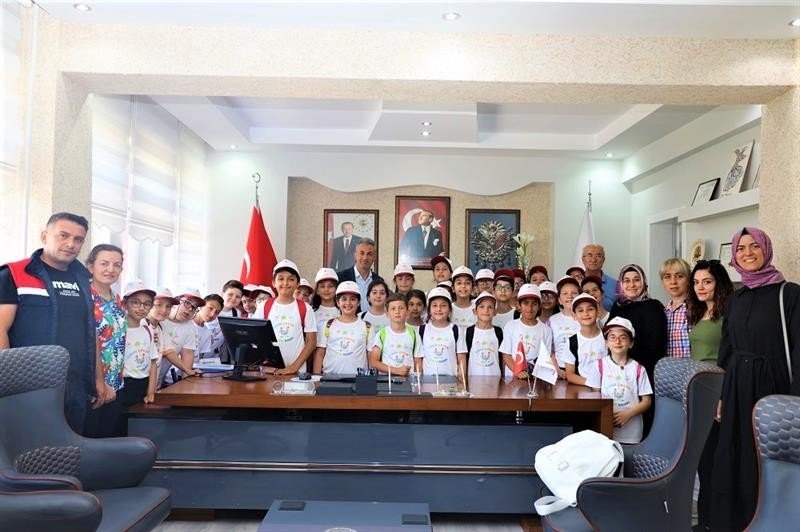 ‘Lider Çocuk Tarım Kampı’nda öğrenciler doğa bilinci ve çevre farkındalığını kazandı