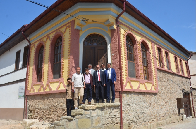dis-hekimligi-fakultesinde-sona-geindi1.jpg