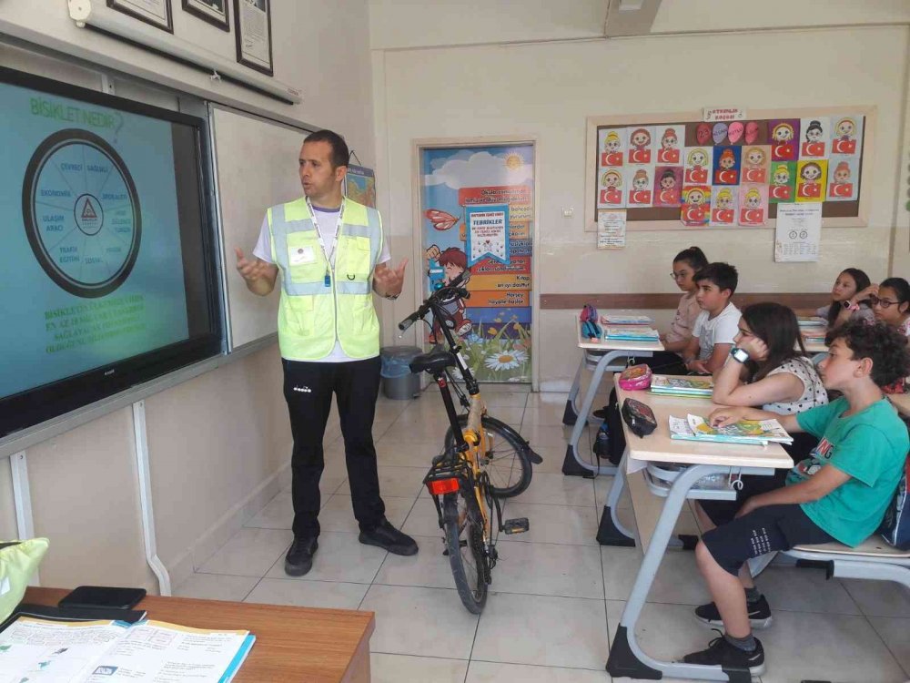 Bilecik’te öğrencilere ’Temel Trafik ve Bisiklet Ulaşım, Yaşam Kültürü’ semineri
