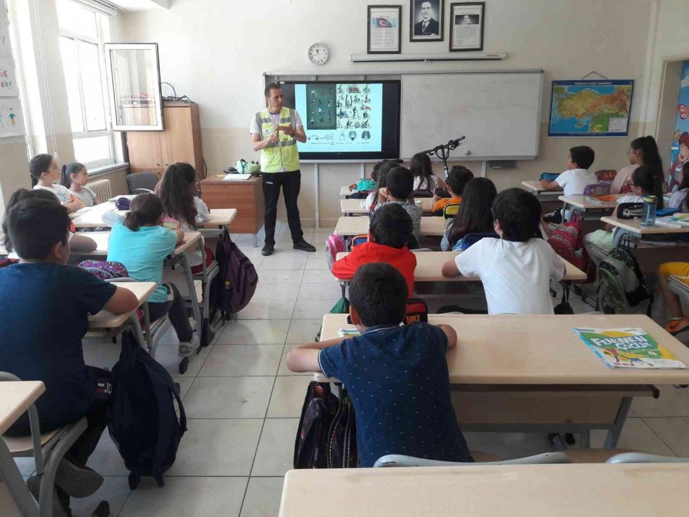 Bilecik’te öğrencilere ’Temel Trafik ve Bisiklet Ulaşım, Yaşam Kültürü’ semineri
