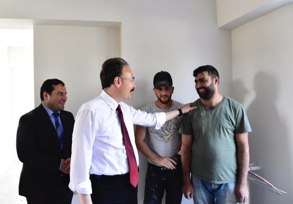 Çiftçiler reflektör ve rops demiri kullanma konusunda bilgilendi