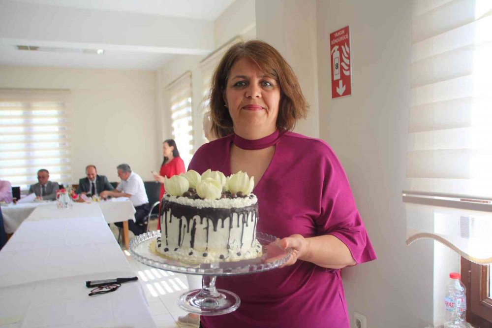 Pasta yarışmasında 11 kadın kıyasıya yarıştı