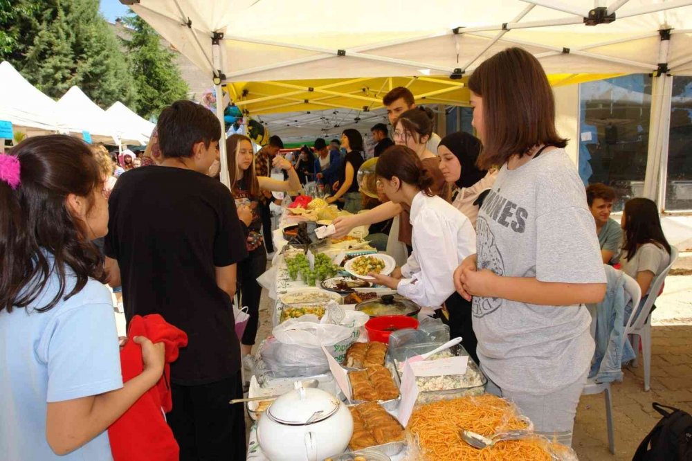 Pazaryeri’nde panayır havasında eğitim şenliği