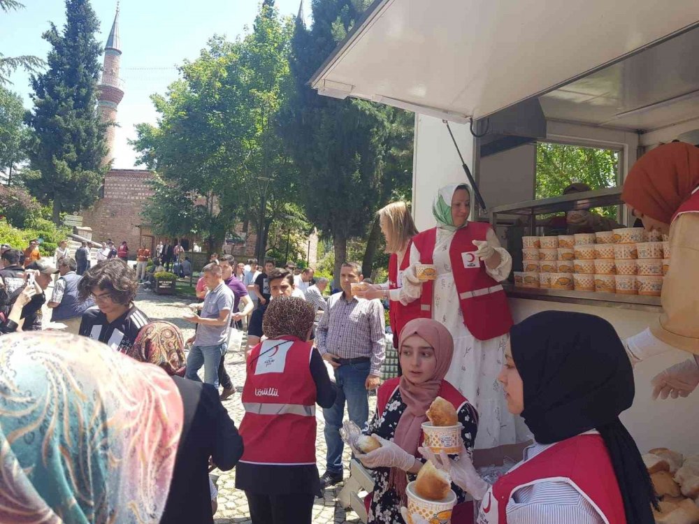 Bilecik’te 2 bin kişiye çorba ikramı yapıldı