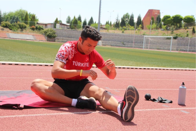 milli-atlet-gozunu-dunya-sampiyonasina-dikti2.jpg