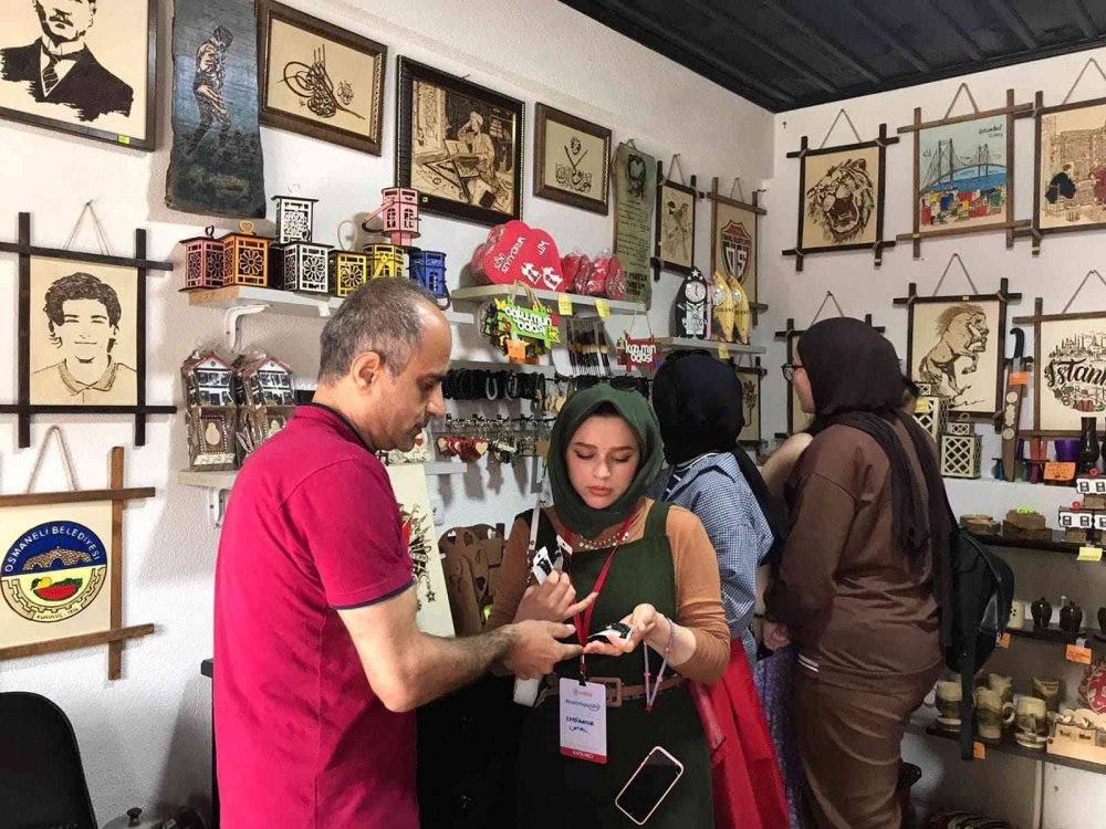 "Anadolu’yuz Biz" projesi ile Tekirdağ’dan gelen kız öğrenciler Bilecik’i gezdi