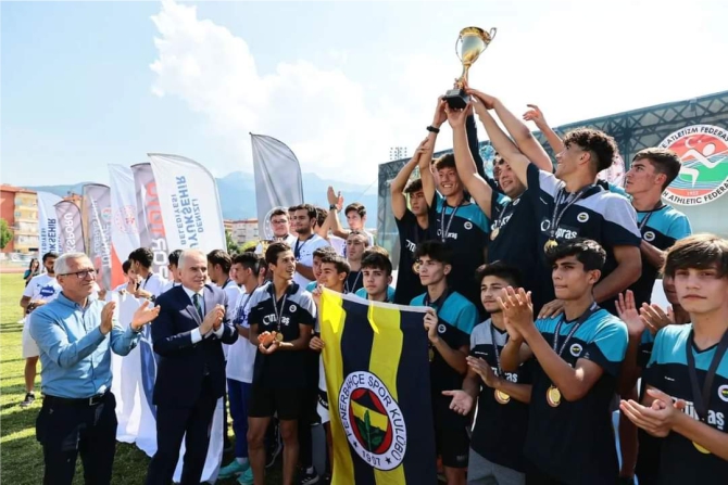 emirhan-turkiye-sampiyonu-oldu2.jpg