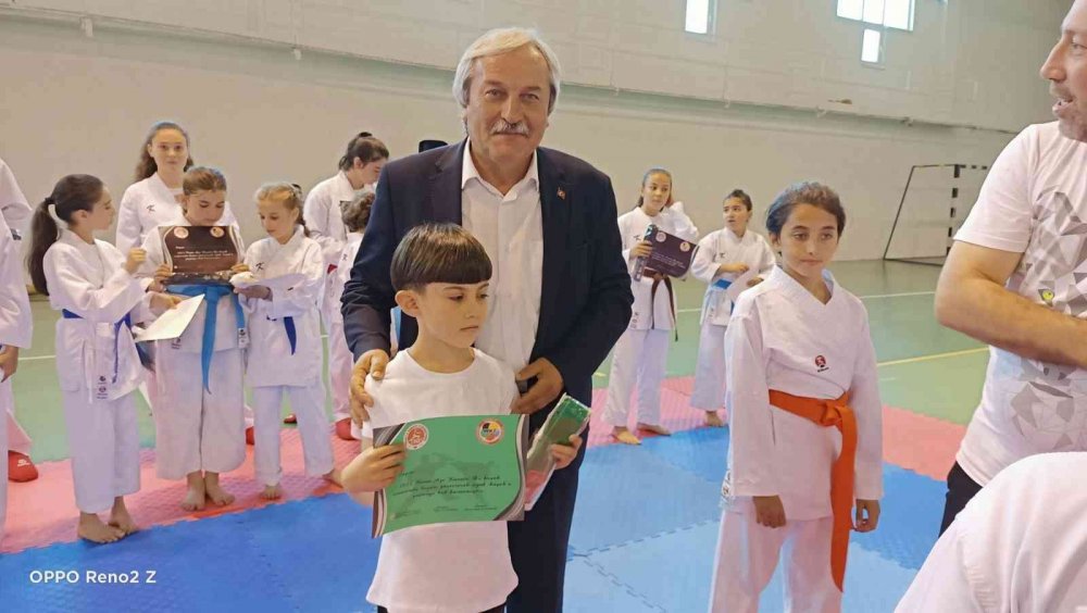 Osmaneli’nde kuşak töreni düzenlendi