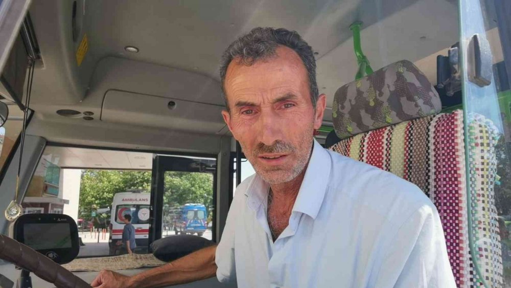 Otobüs şoförü rahatsızlanan yolcuyu hastaneye yetiştirdi