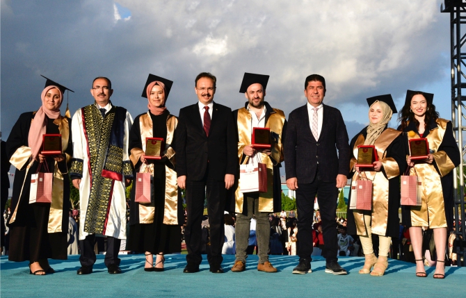 bseude-mezuniyet-coskusu2.jpg