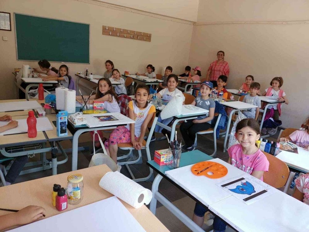 Öğrenciler yaz kurslarına yoğun ilgi gösterdi