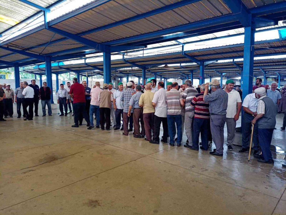 Osmaneli’de hacı adayları kutsal topraklara dualarla uğurlandı