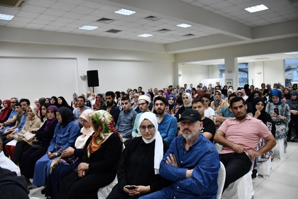 Hayati İnanç İznik’te sevenleriyle buluştu