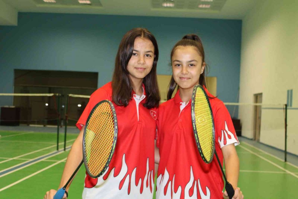 Türk badminton tarihine şimdiden isimlerini yazdılar