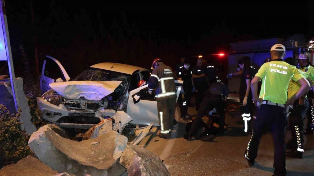 Bursa’da feci kaza: 1 ölü 2 ağır yaralı