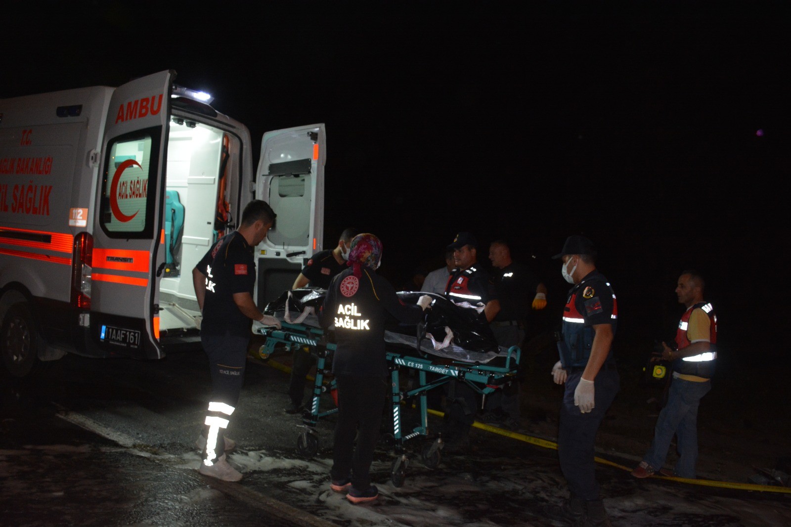 bilecikte-ayni-yerde-ikinci-kaza-cop-kamyonuyla-carpisti-1-olu-3-yarali-003.jpg