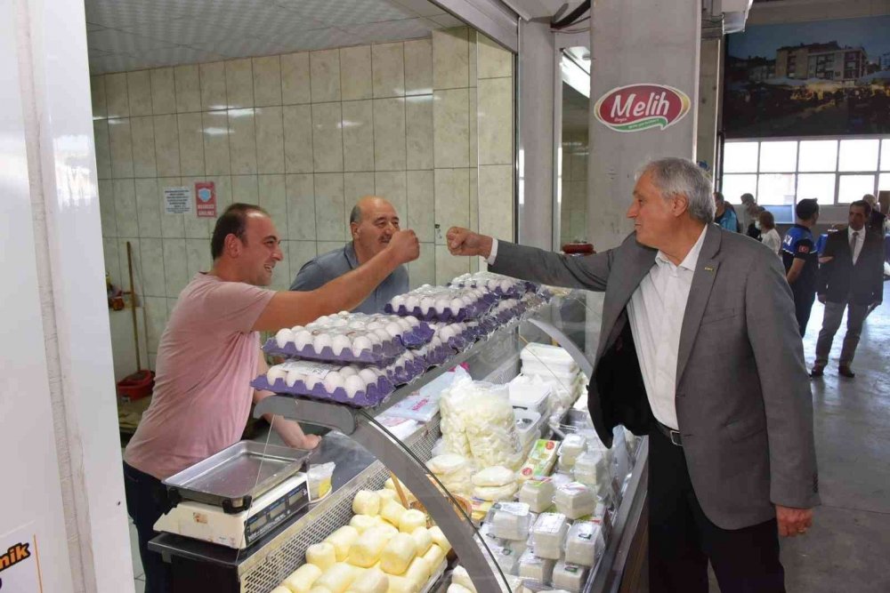 Başkan Bakkalcıoğlu’ndan kapalı pazara ziyaret