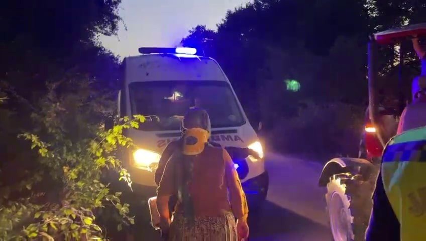 Mevsimlik tarım işçilerini taşıyan traktör römorku devrildi