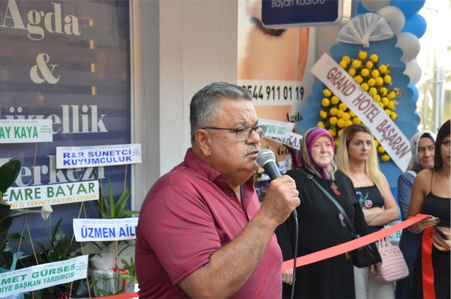 salon-hatice-can-acildi2.jpg