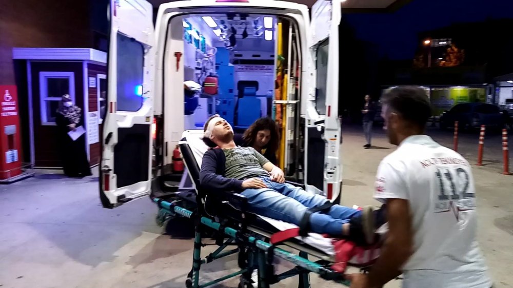 Alacak verecek kavgası: Baba ve 2 oğlu yaralandı