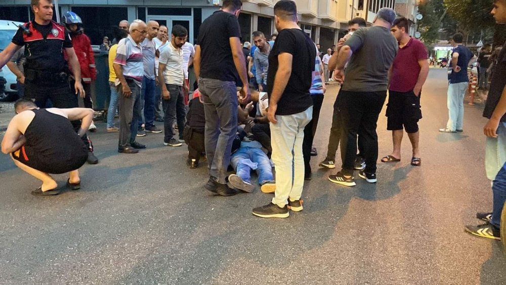 Alacak verecek kavgası: Baba ve 2 oğlu yaralandı