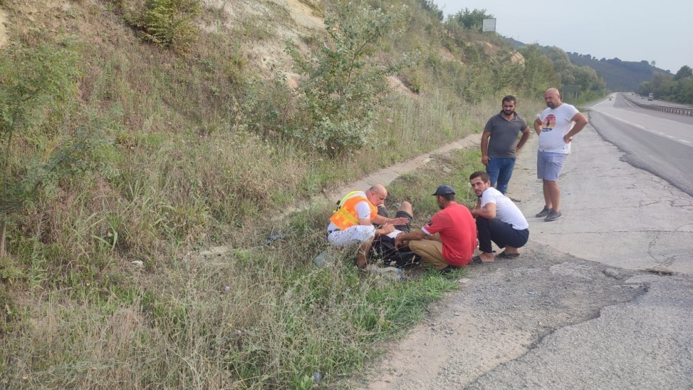 Kontrolden çıkan motosiklet devrildi