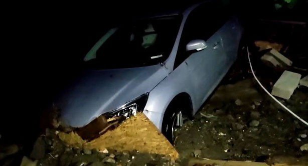 Bursa’da 4 kişi sele kapıldı, ekipler kurtardı