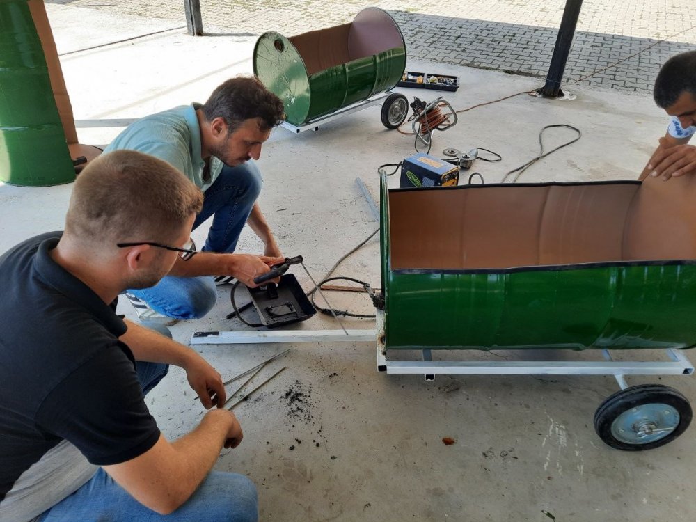 Köyde çocuklar için tren yaptılar