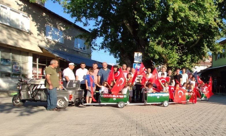 Köyde çocuklar için tren yaptılar