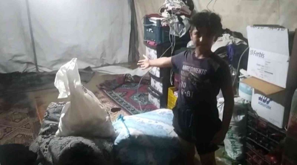 Mevsimlik işçilerin çadırlarını su bastı