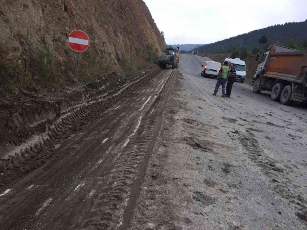 Karayolları selin ardından temizlik yaptı