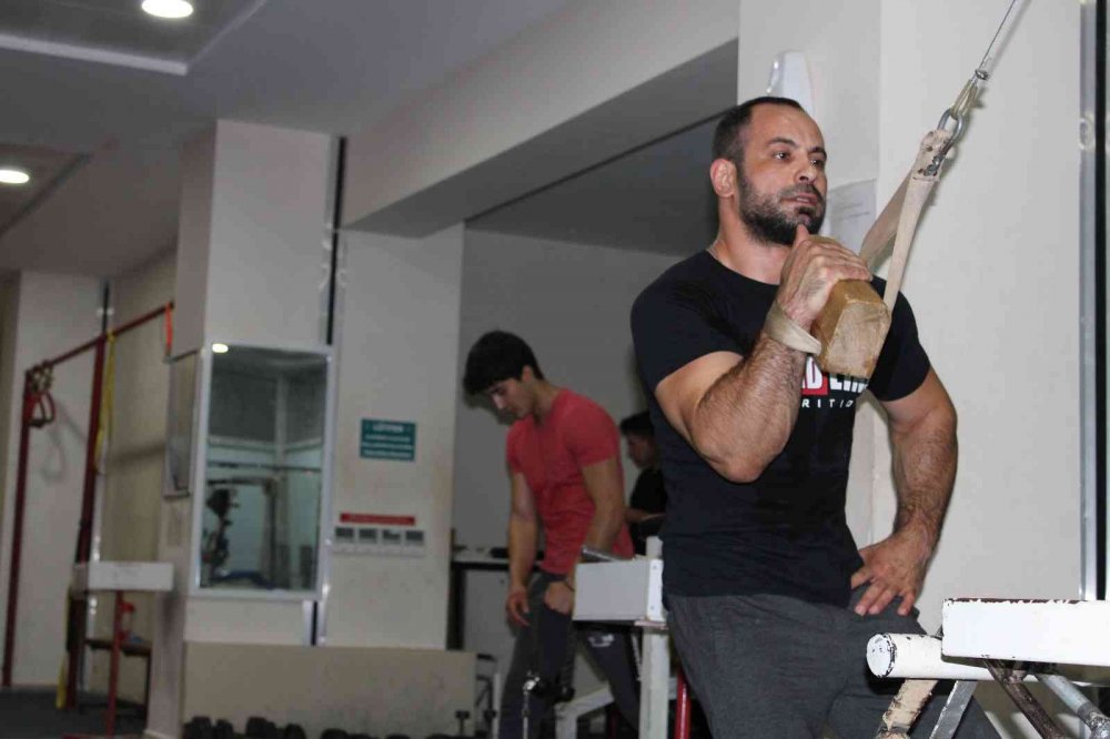 Doktorunu dinlemedi, önce Avrupa sonra dünya şampiyonu oldu