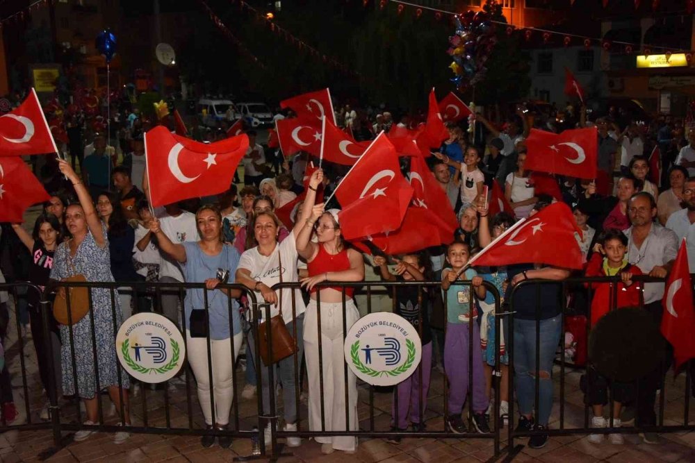 30 Ağustos’ta Atatürk Oratoryosu “Sen Başla, Bitiren Bulunur” sahnelendi