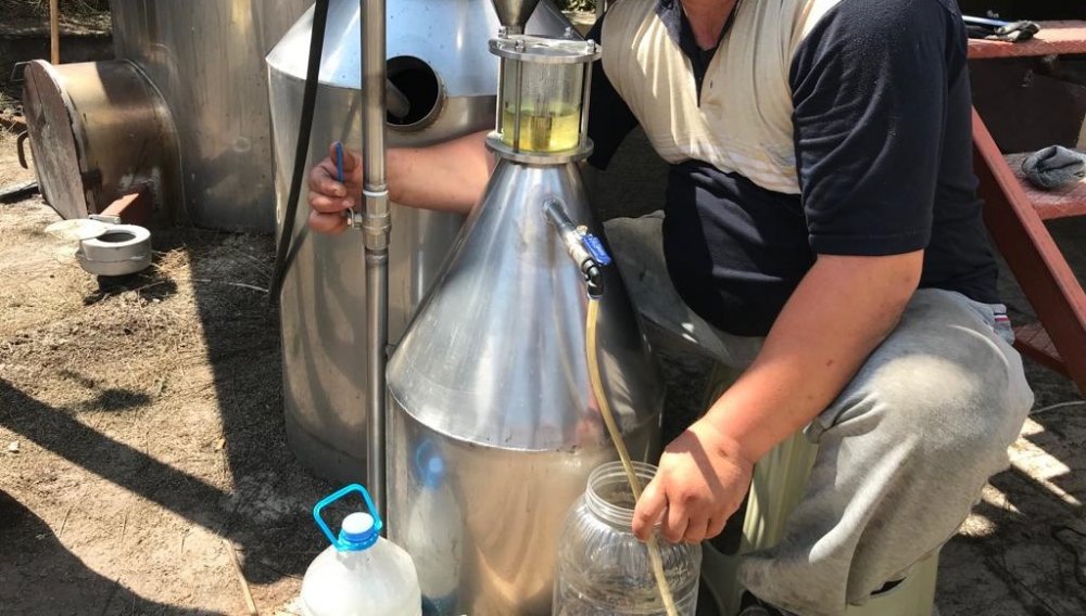 Kıraç arazisine lavanta ekip bölgeyi turizme kazandırdı