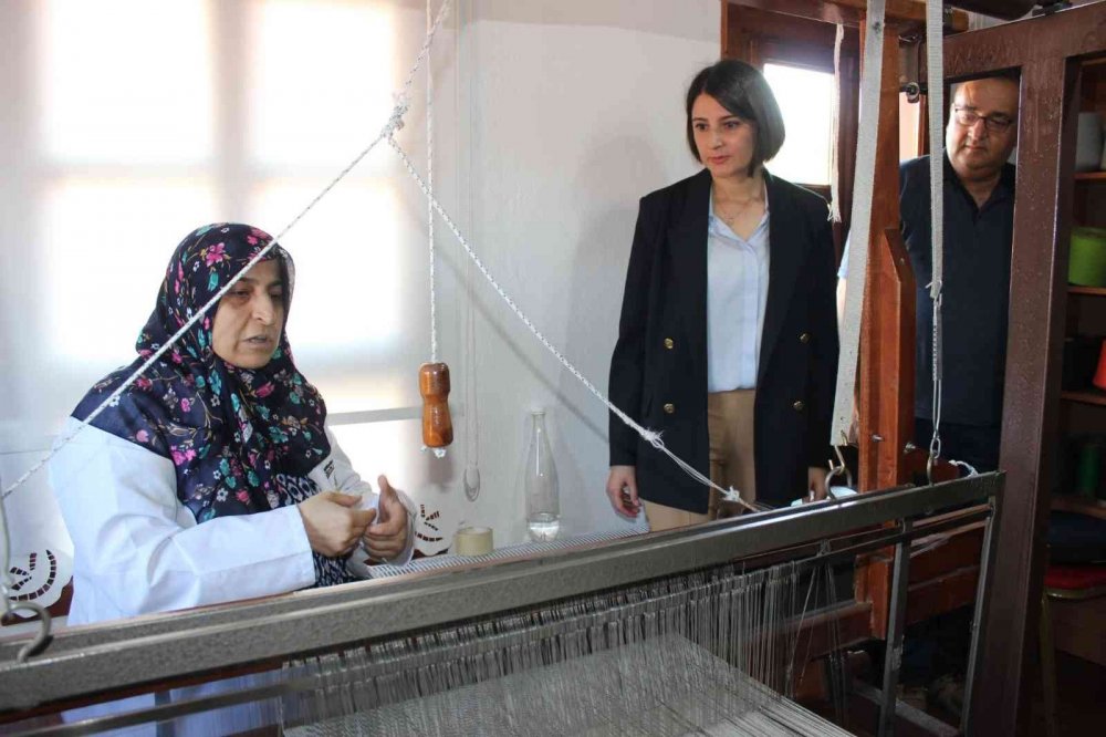 Kaymakam Vekili Güler, Kadın Girişimciler Kooperatifini ziyaret etti