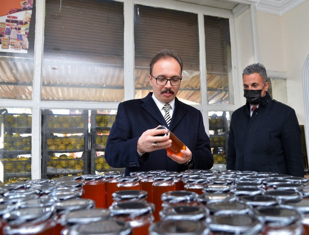 11 projeyle, 2 bin 561 çiftçiye destek sağlandı