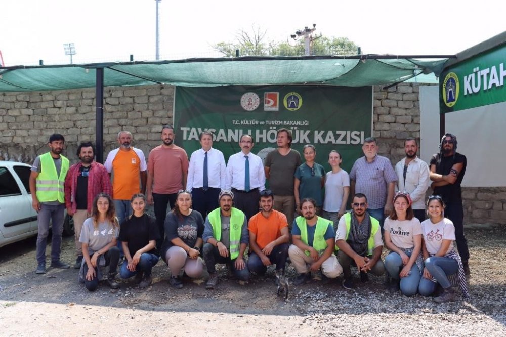 Tavşanlı Höyük kazısı hakkında bilgi aldı
