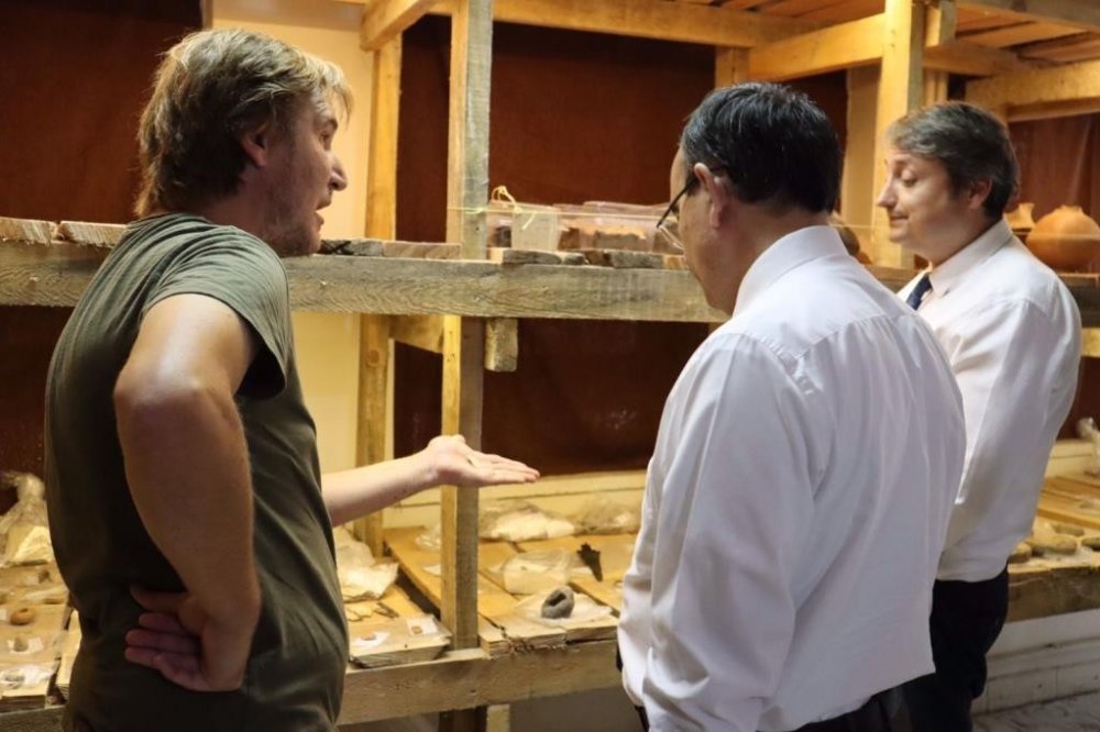 Tavşanlı Höyük kazısı hakkında bilgi aldı