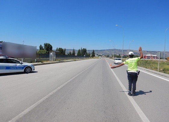 Abartı egzoz denetimde 137 araç incelendi