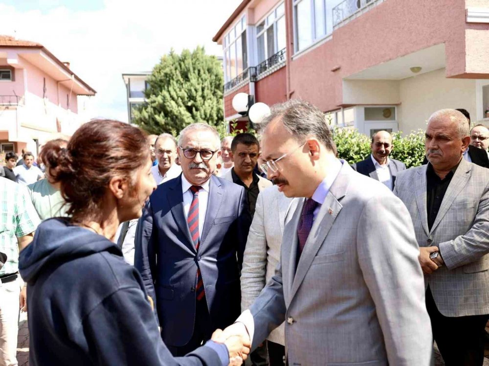 Vali Kızılkaya, vefat eden Sinan öğretmenin ailesini ziyaret etti