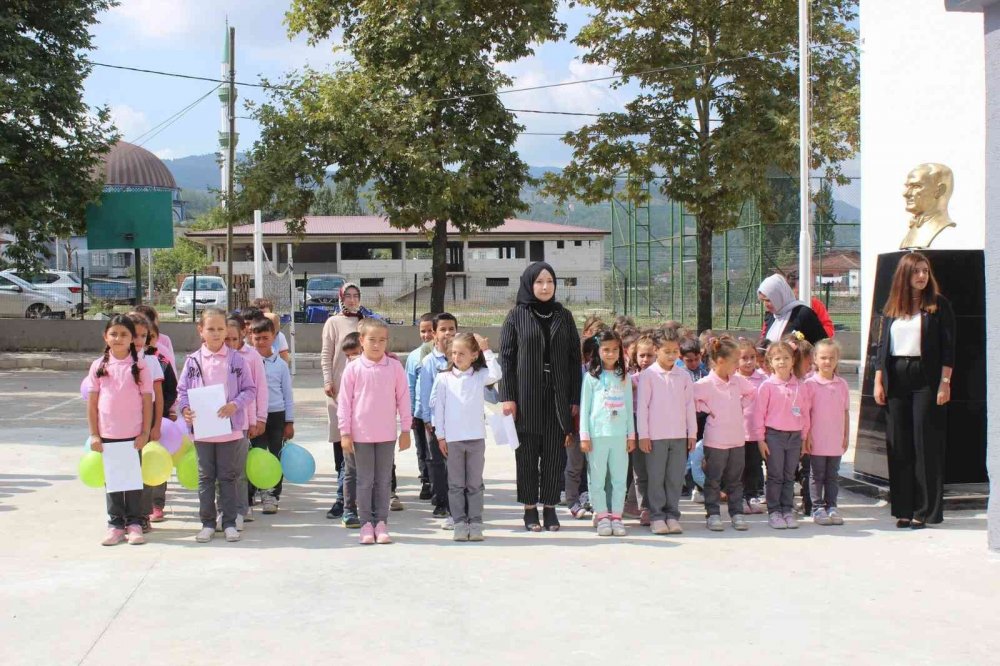 Kaymakam Ünal ve Başkan Şahin öğrencilerin heyecanına ortak oldu