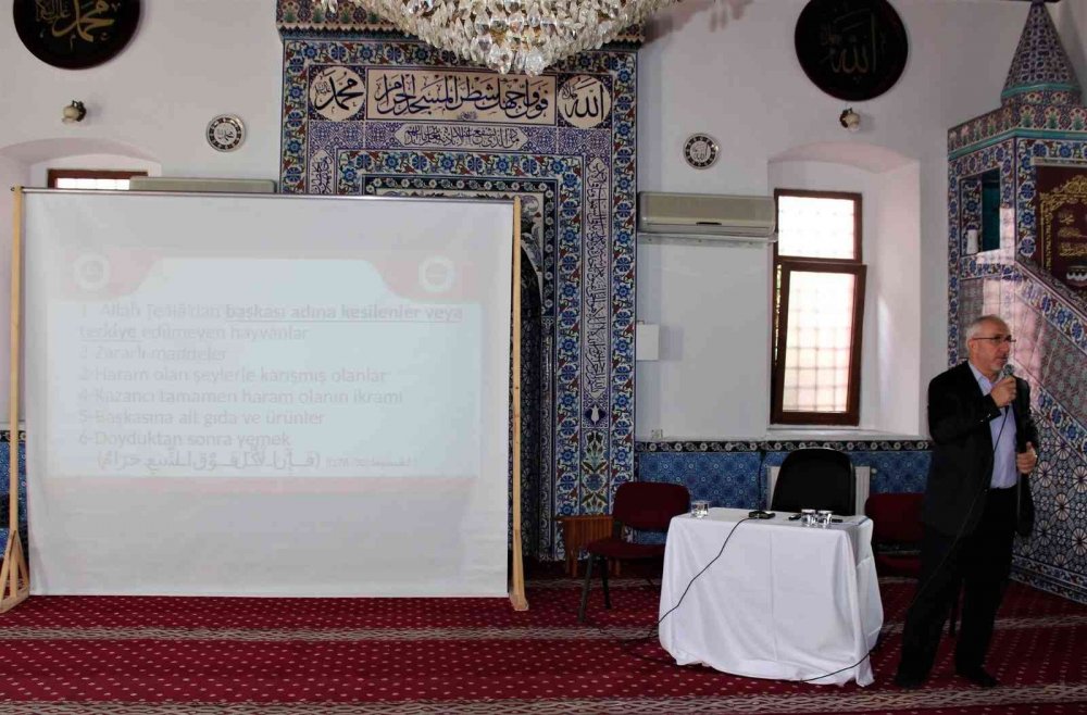 Din görevlilerine yönelik "Helal Gıda ve İş Ahlakı” semineri düzenlendi