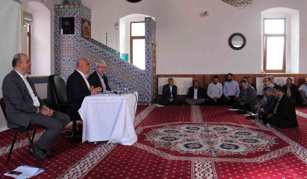 Din görevlilerine yönelik "Helal Gıda ve İş Ahlakı” semineri düzenlendi