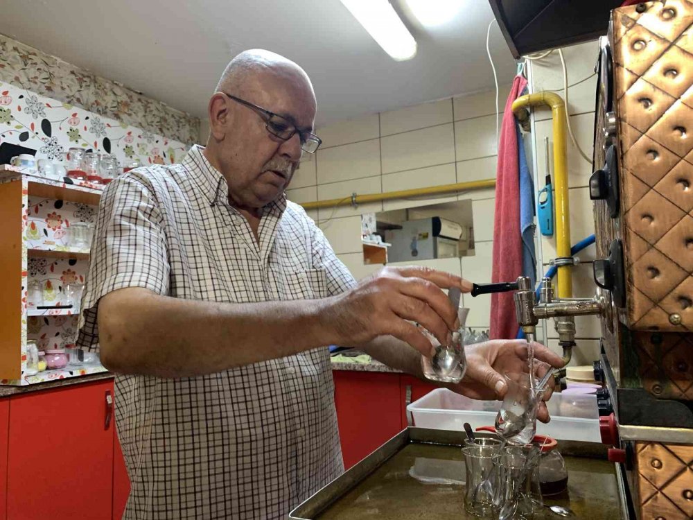 58 yıldır günde 20 bardak içiyor