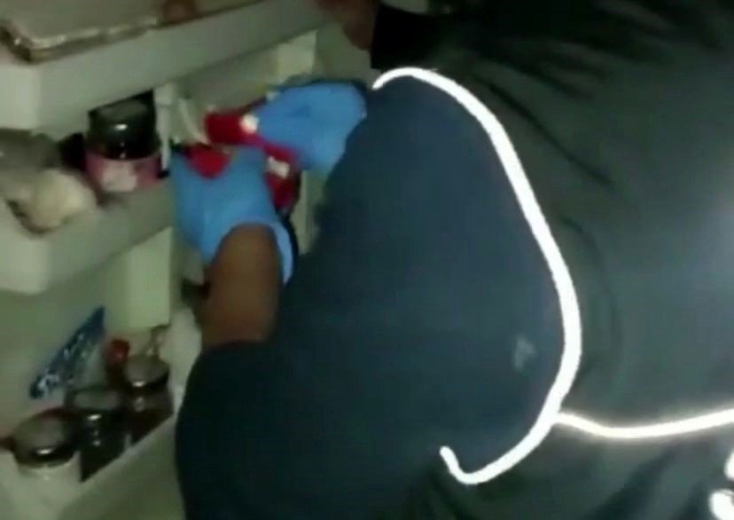 Evin bodrum katına kurduğu özel odalarda uyuşturucu üretiyordu, tutuklandı